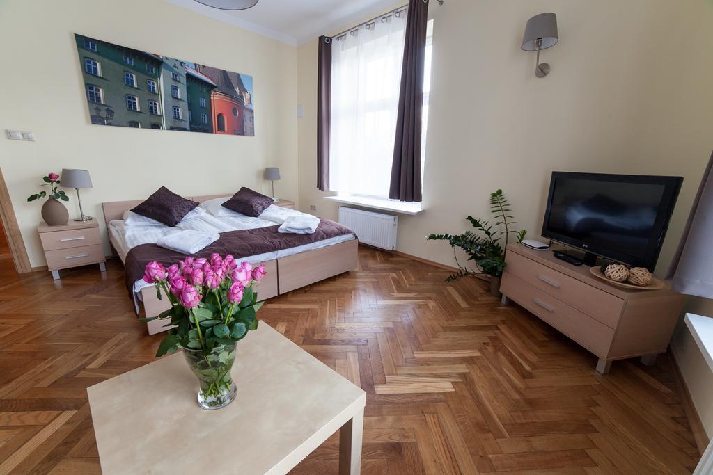 Place 4 You Apartments Krakov Pokoj fotografie